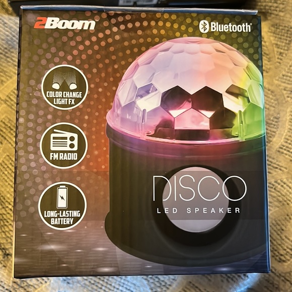 Disco LED Color Changing Speaker Wireless Streaming  From Any Bluetooth - Picture 5 of 9